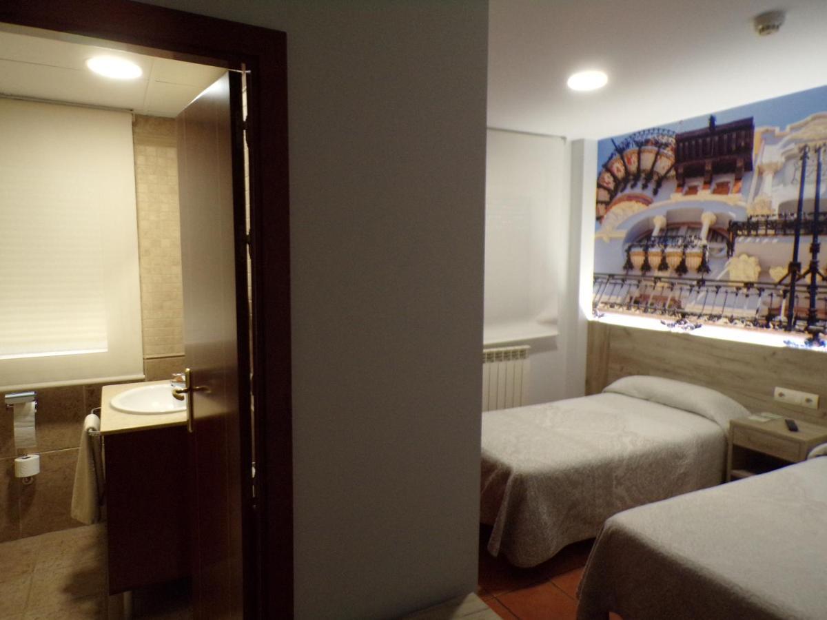Hostal Serruchi Теруел Екстериор снимка