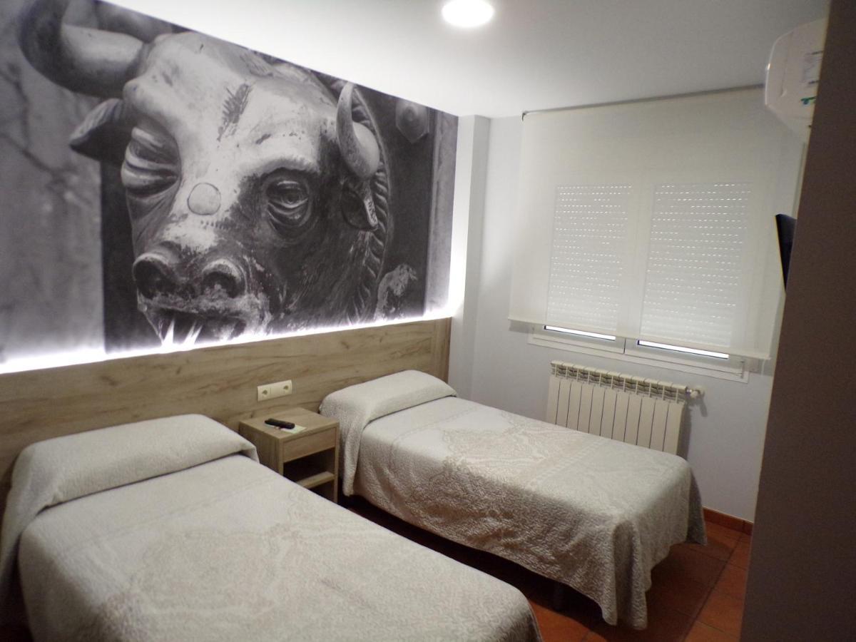 Hostal Serruchi Теруел Екстериор снимка