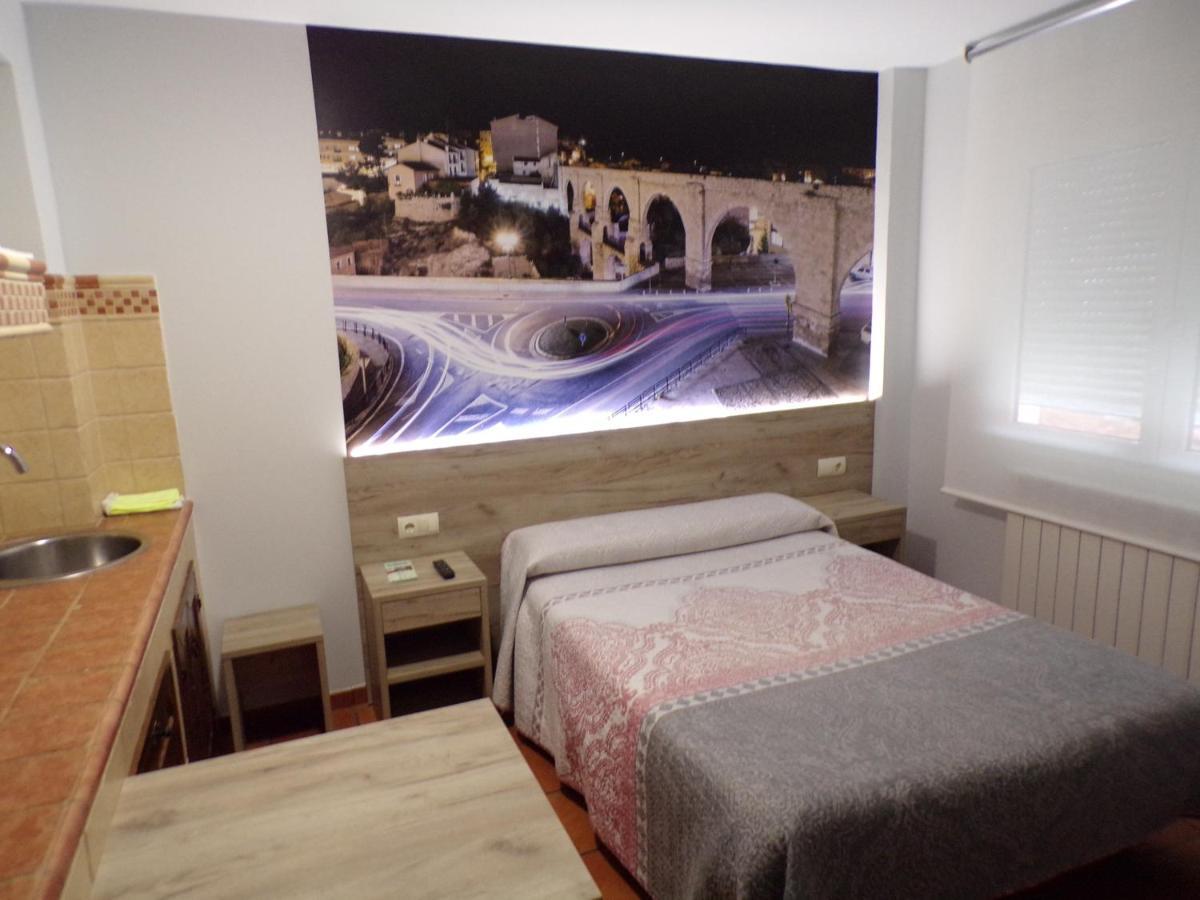 Hostal Serruchi Теруел Екстериор снимка