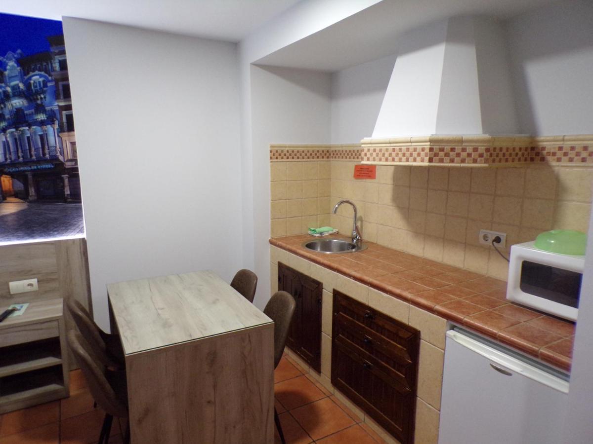 Hostal Serruchi Теруел Екстериор снимка