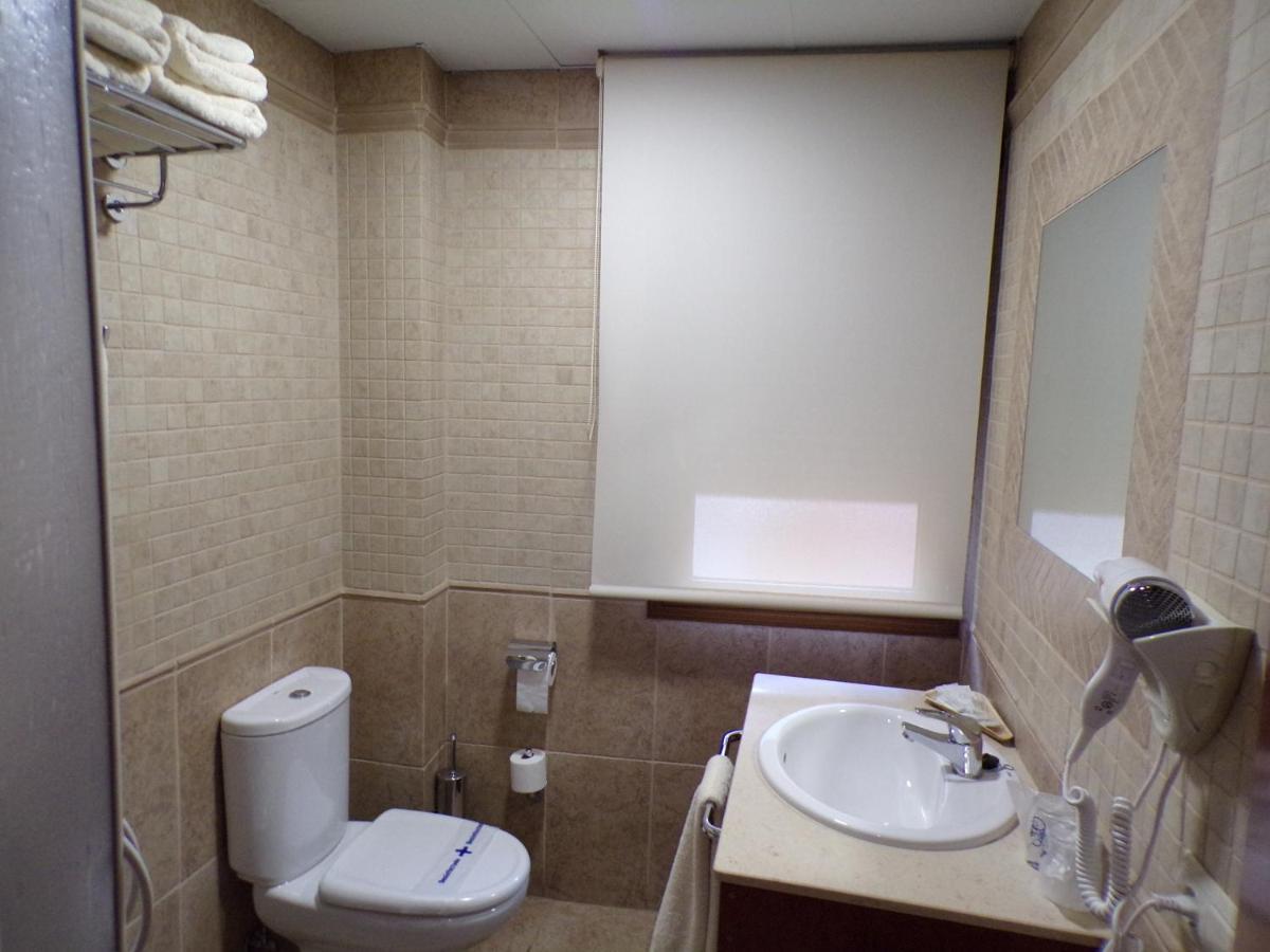 Hostal Serruchi Теруел Екстериор снимка