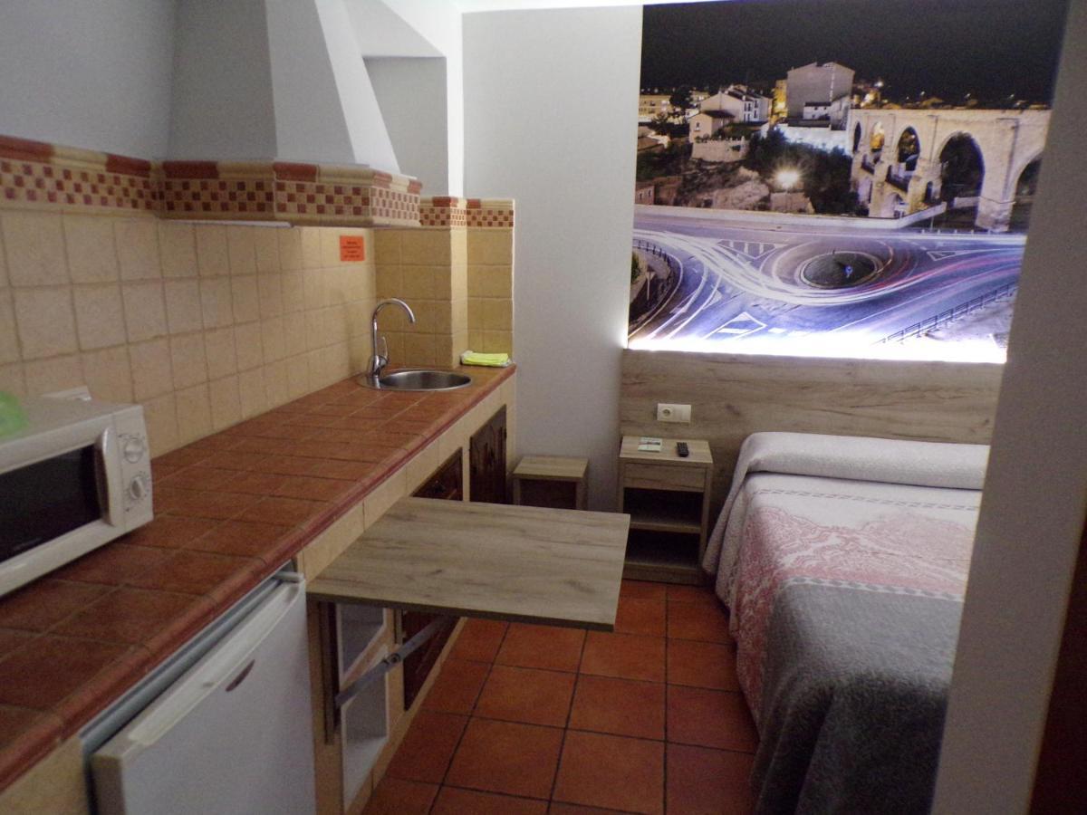 Hostal Serruchi Теруел Екстериор снимка