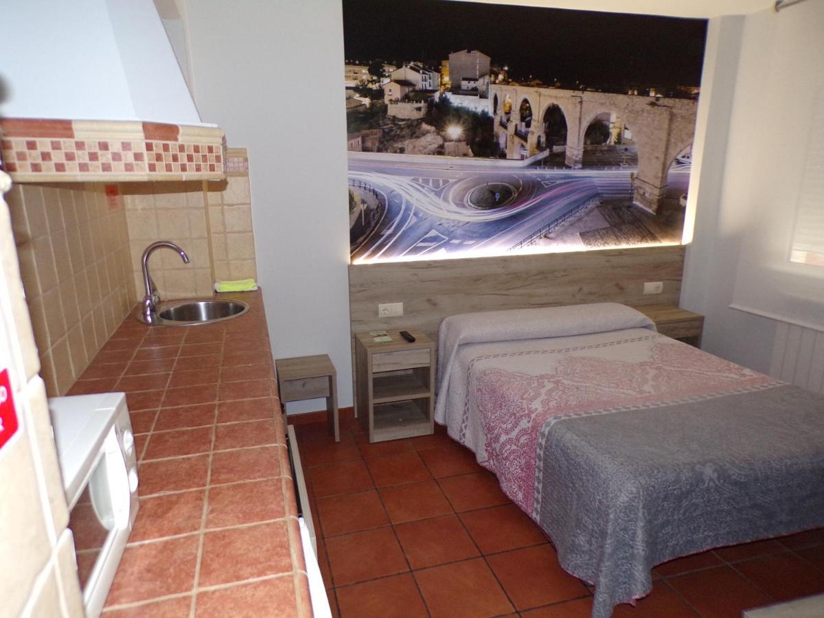 Hostal Serruchi Теруел Екстериор снимка