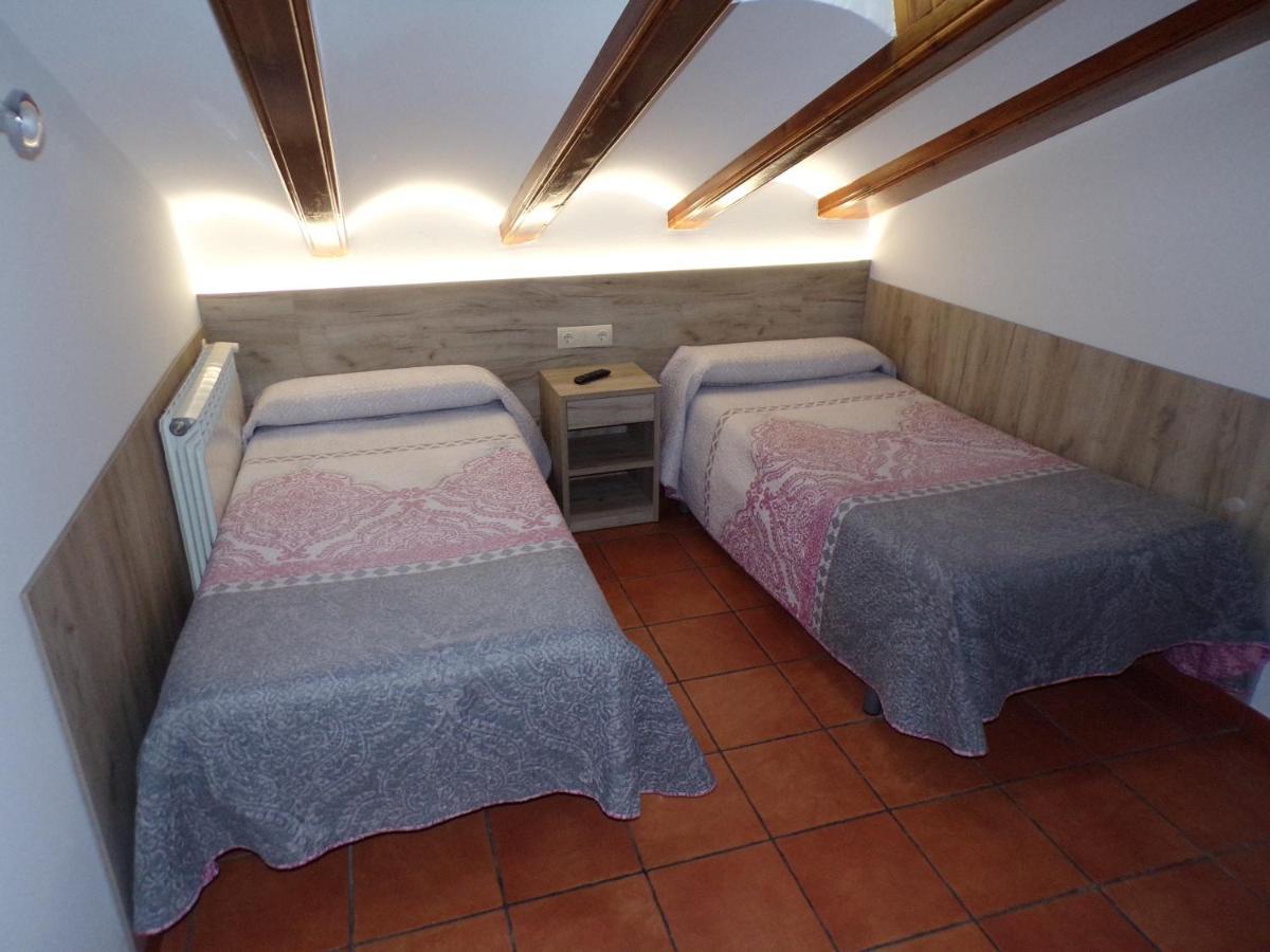 Hostal Serruchi Теруел Екстериор снимка