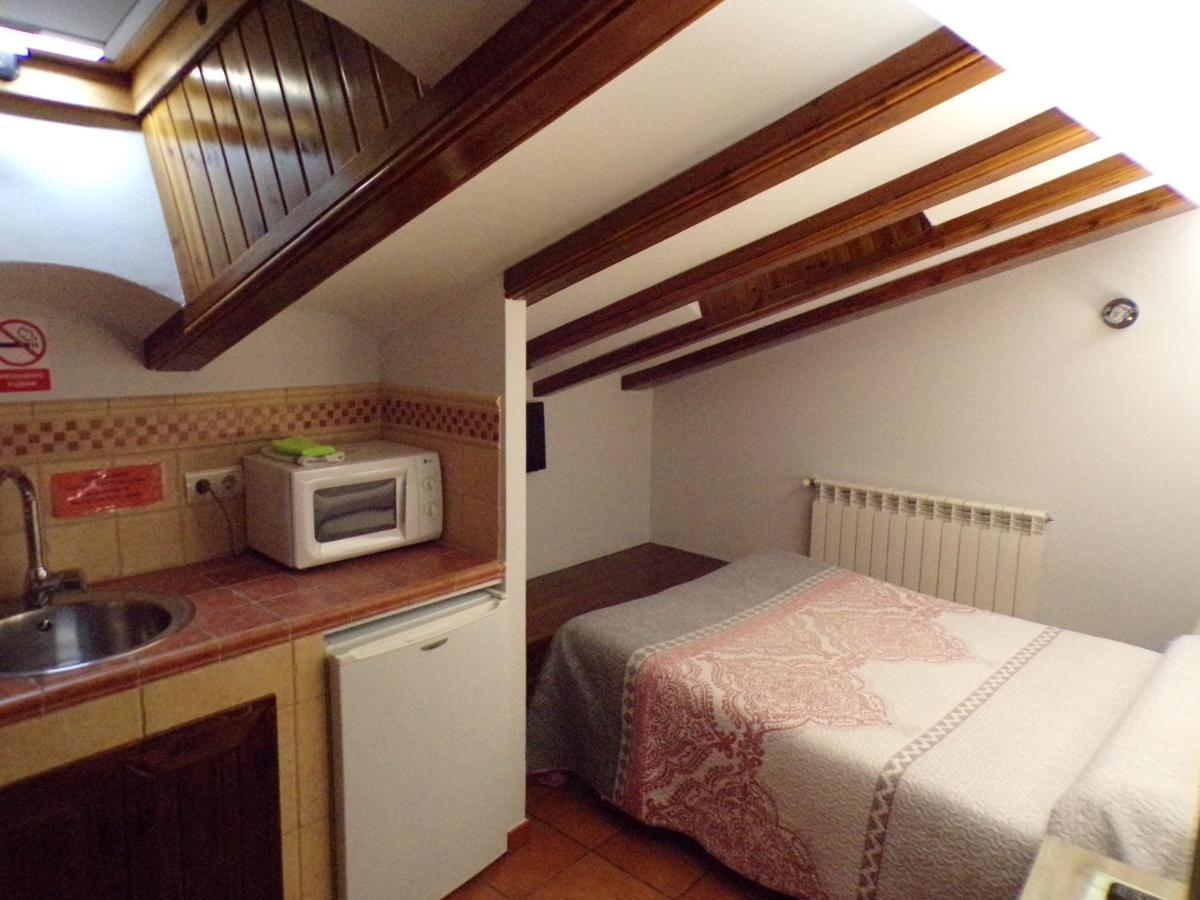 Hostal Serruchi Теруел Екстериор снимка