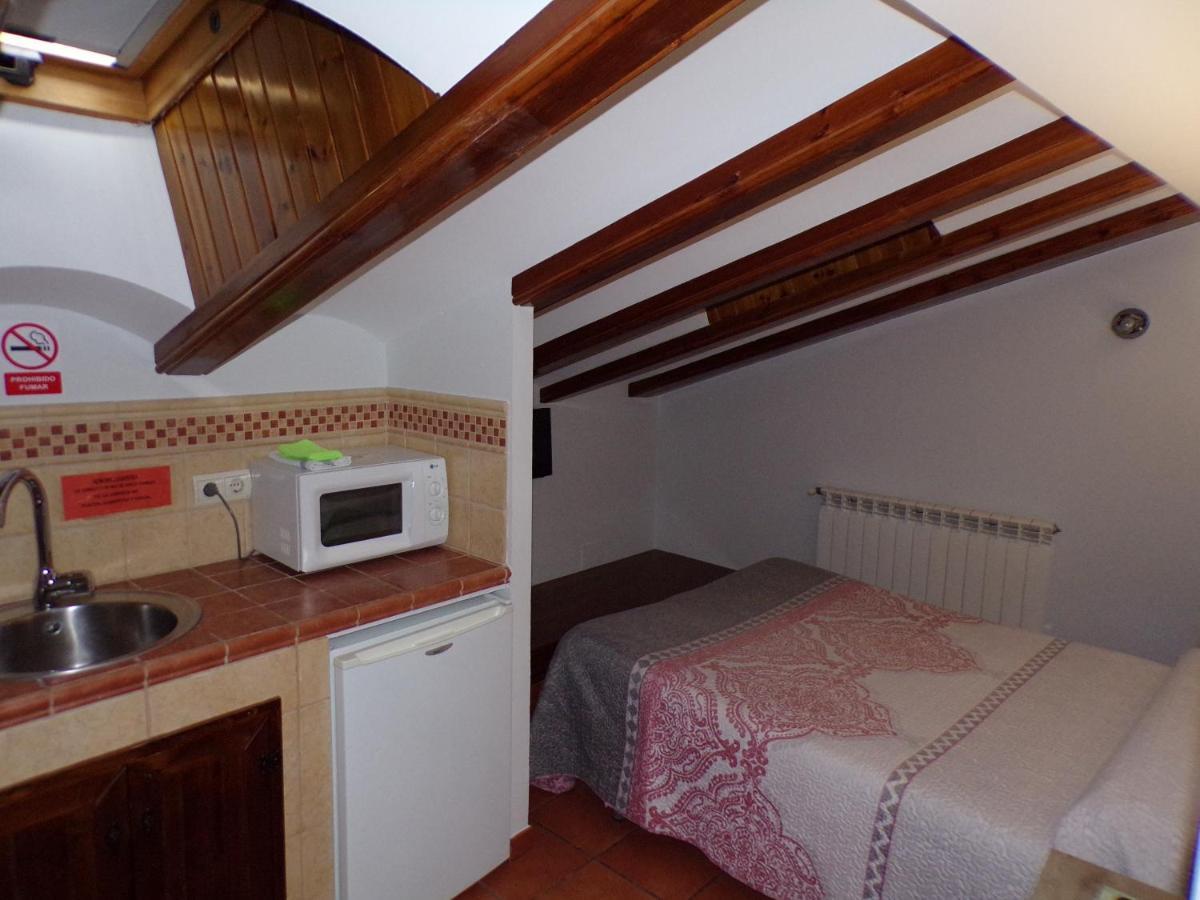 Hostal Serruchi Теруел Екстериор снимка