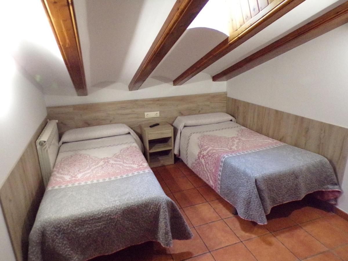 Hostal Serruchi Теруел Екстериор снимка