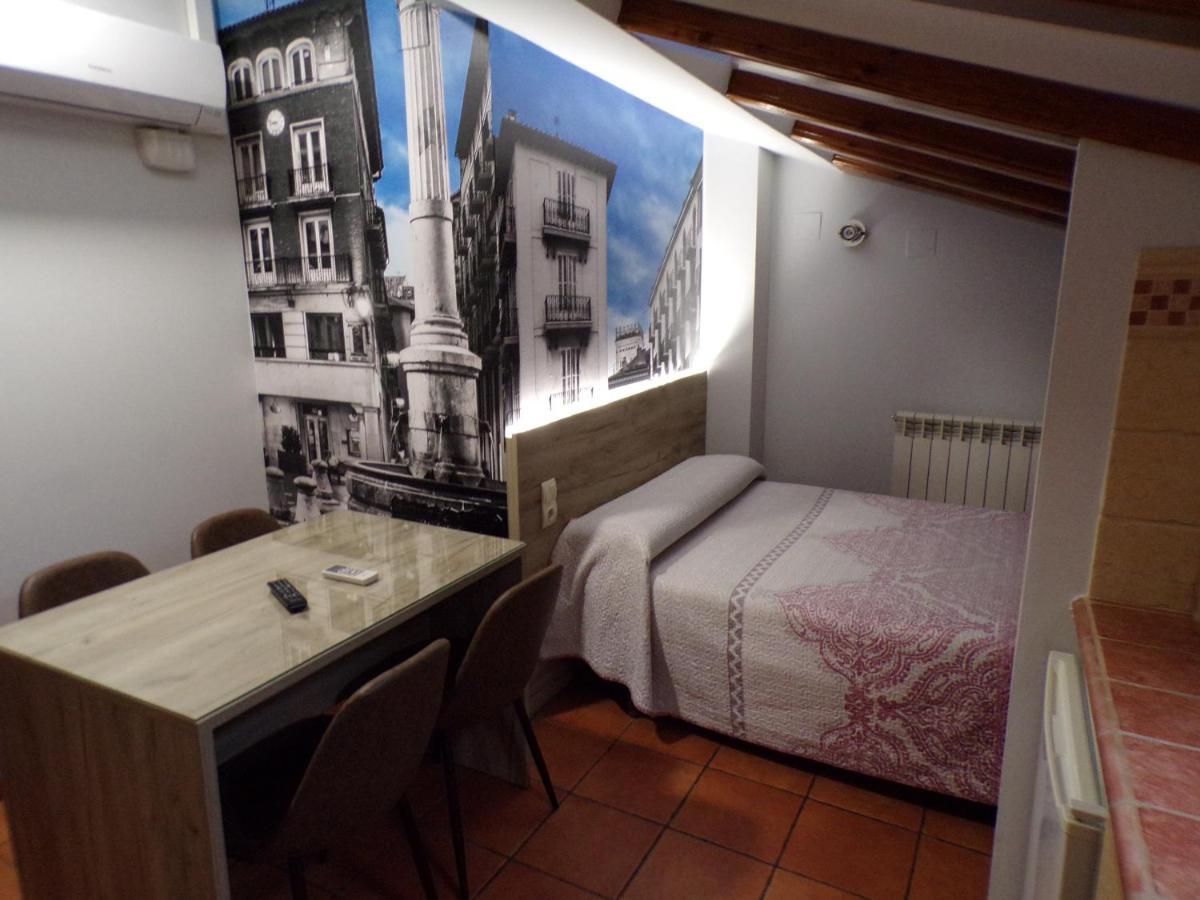 Hostal Serruchi Теруел Екстериор снимка