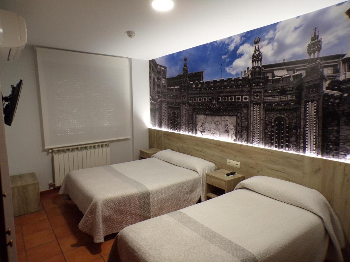 Hostal Serruchi Теруел Екстериор снимка