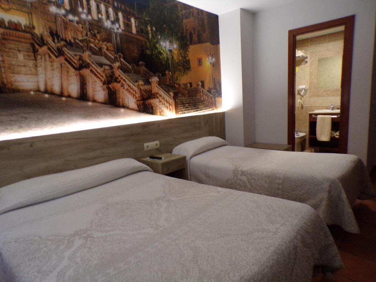 Hostal Serruchi Теруел Екстериор снимка
