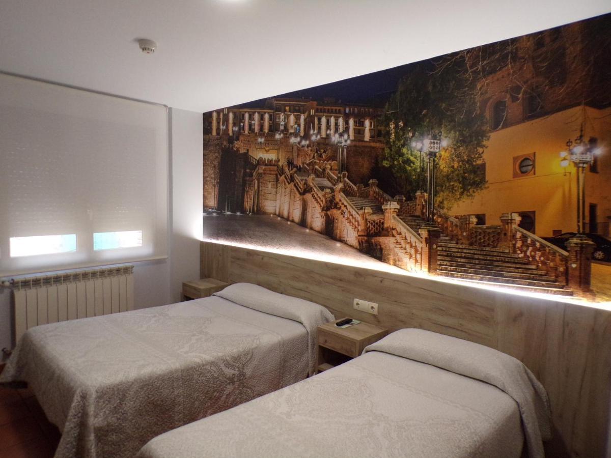 Hostal Serruchi Теруел Екстериор снимка
