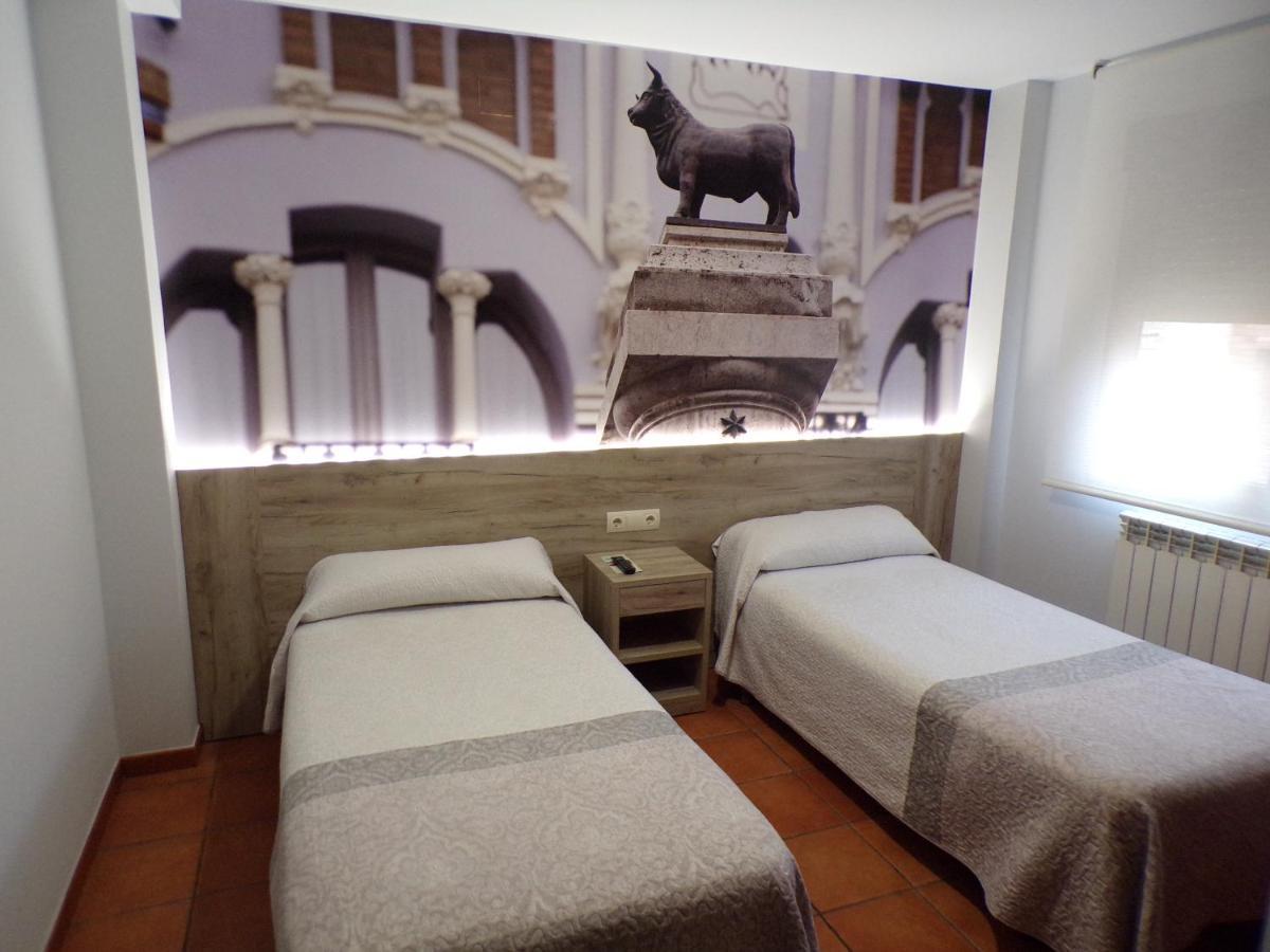Hostal Serruchi Теруел Екстериор снимка