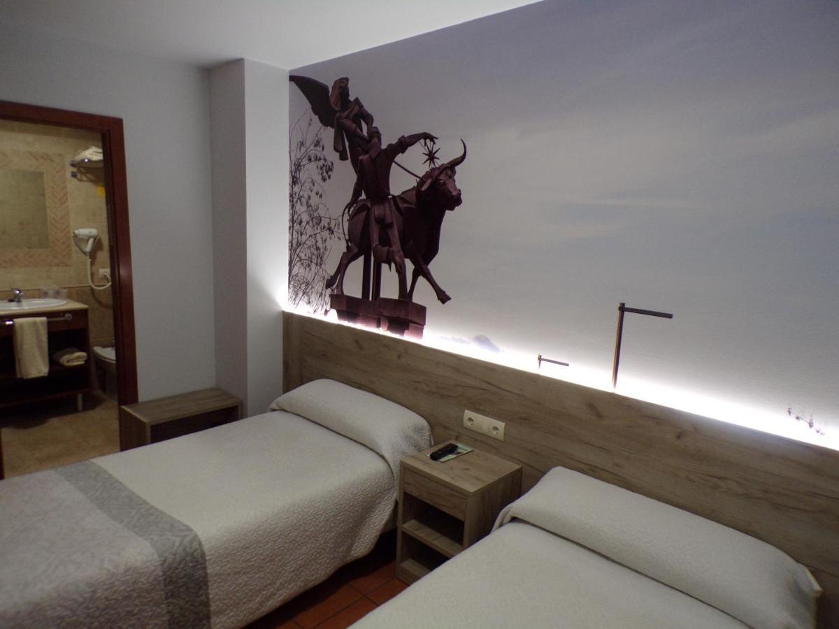 Hostal Serruchi Теруел Екстериор снимка