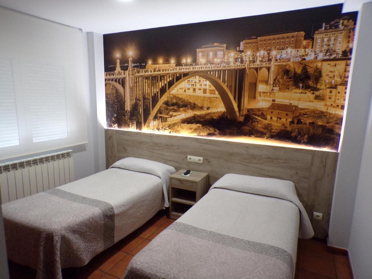 Hostal Serruchi Теруел Екстериор снимка